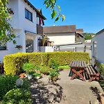 Karolina Guest house 3*